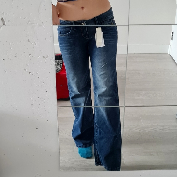 Boot Cut Flare Jeans - Picture 3 of 3